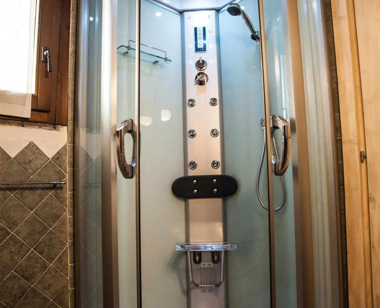 B&B la Concordia Serravalle Pistoiese 0*,  Italia